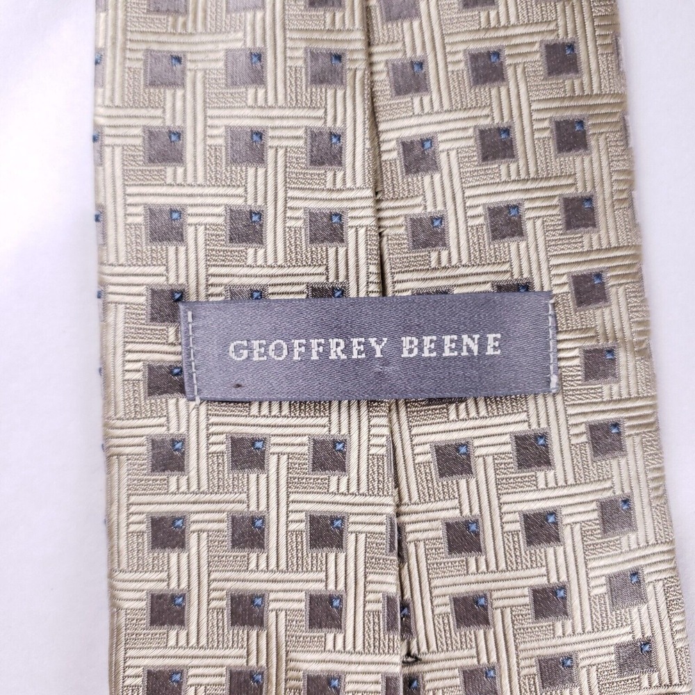 Geoffrey Beene Geometric Print Necktie Beige Gray Blue Modern Businesscore Prep - Picture 3 of 6